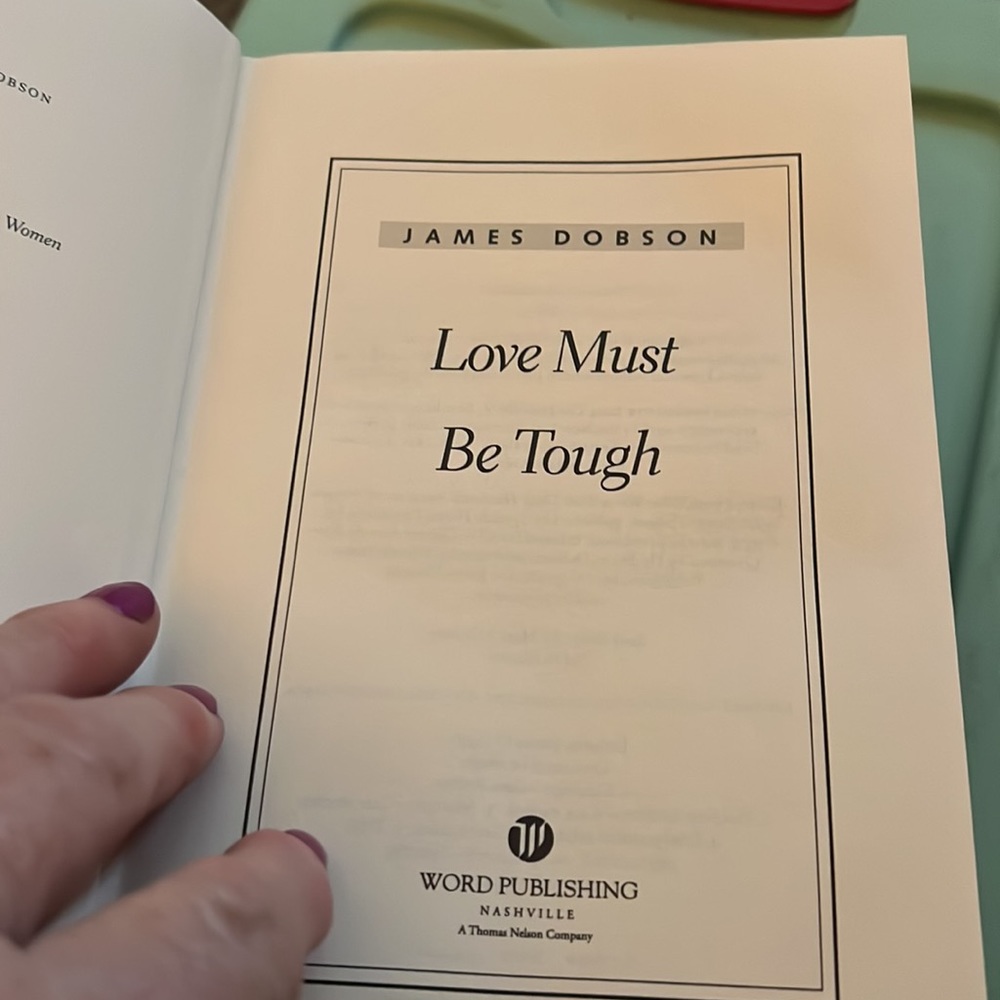 Books - Picture 5 of 6